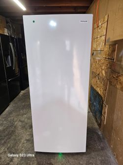 Frigidaire 14 Cu. Ft. Upright Freezer