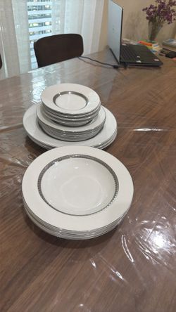 White and silver set  15 piece