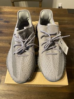 Yeezy 350 V2