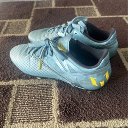 Adidas Messi cleats 15.3 Blue