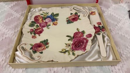 Fine Porcelain Floral Cake Plate & Server Set (13" with handles)