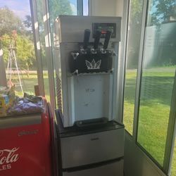 VEVOR SOFT SERVE ICECREAM MACHINE
