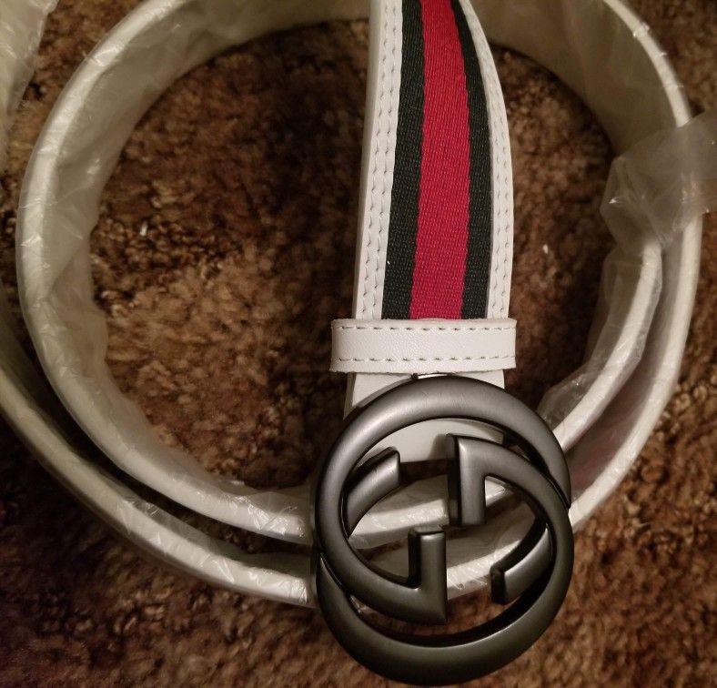 BRAND NEW BELT
