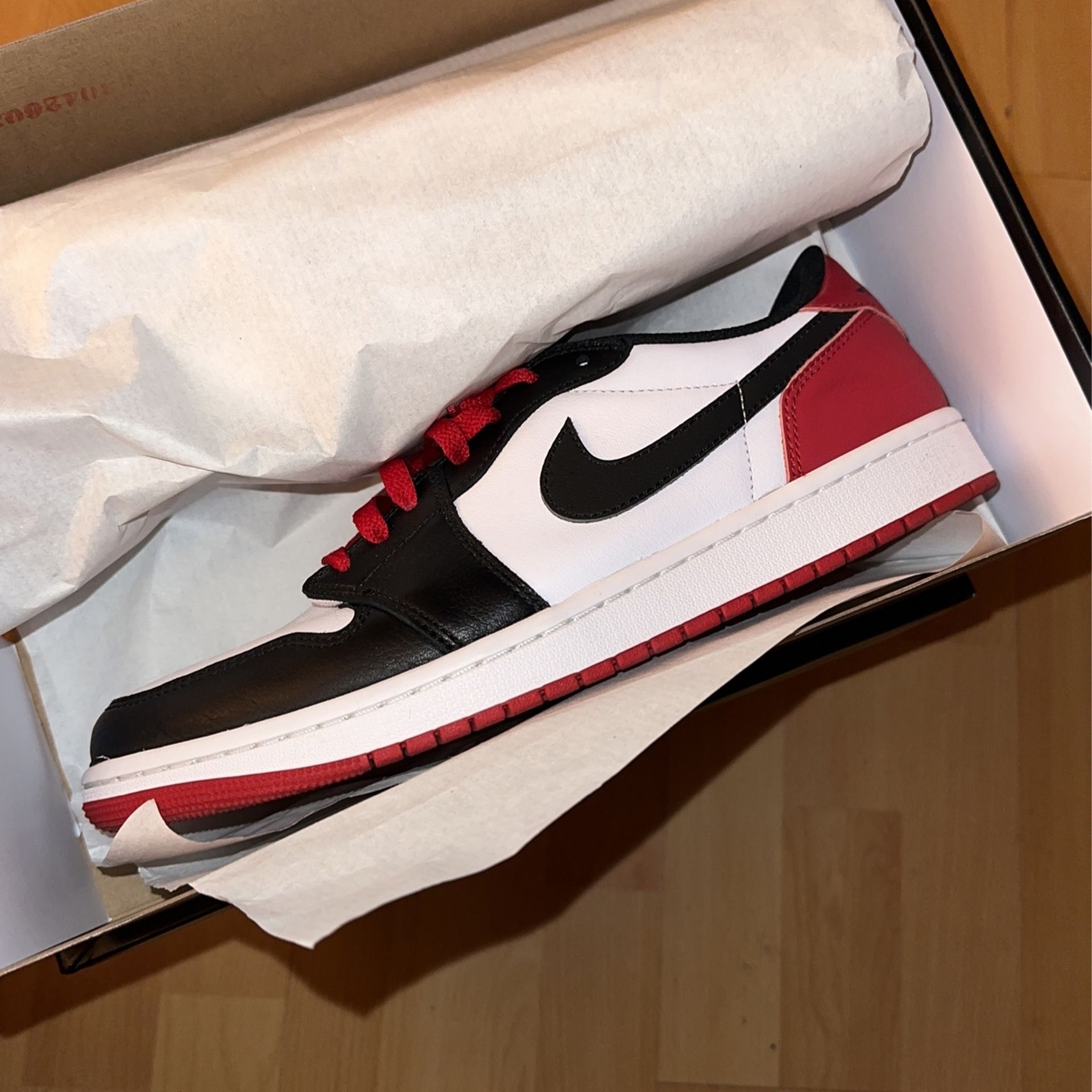 Jordan Retro 1 Low Black Toe