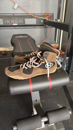 travis scott theme wrestling shoes