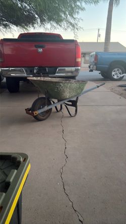 Heavy Duty wheelbarrow, working condition