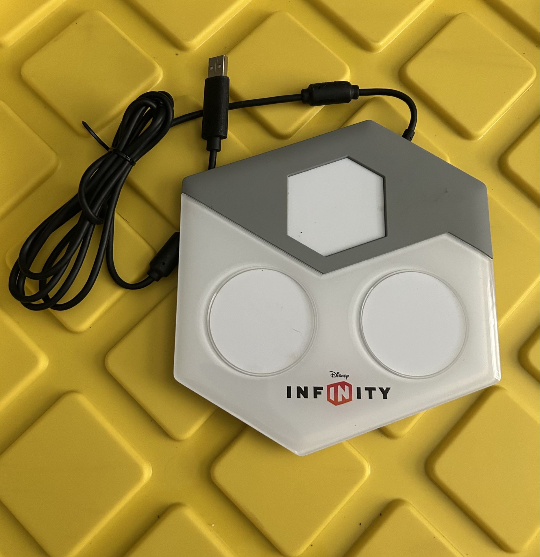 Disney Infinity Xbox 360 Portal Base Pad Model #INF-(contact info removed) USB