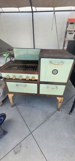 Vintage gas stove