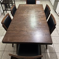 Beautiful Dinning Set With 6 Chairs 