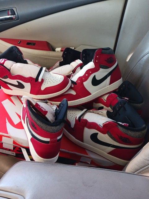 Jordan 1 High OG Chicago Lost And Found...