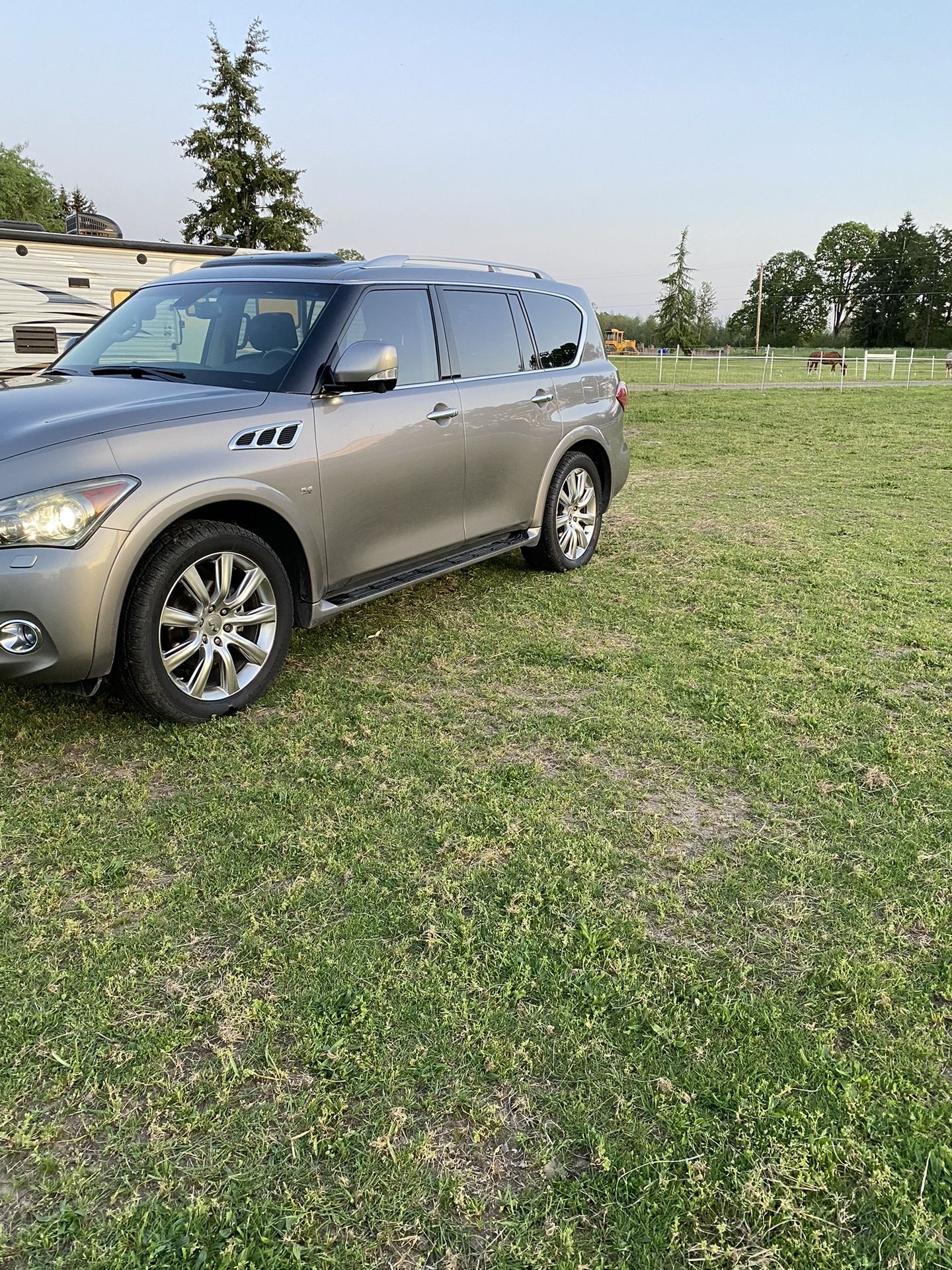 2014 Infiniti Qx80