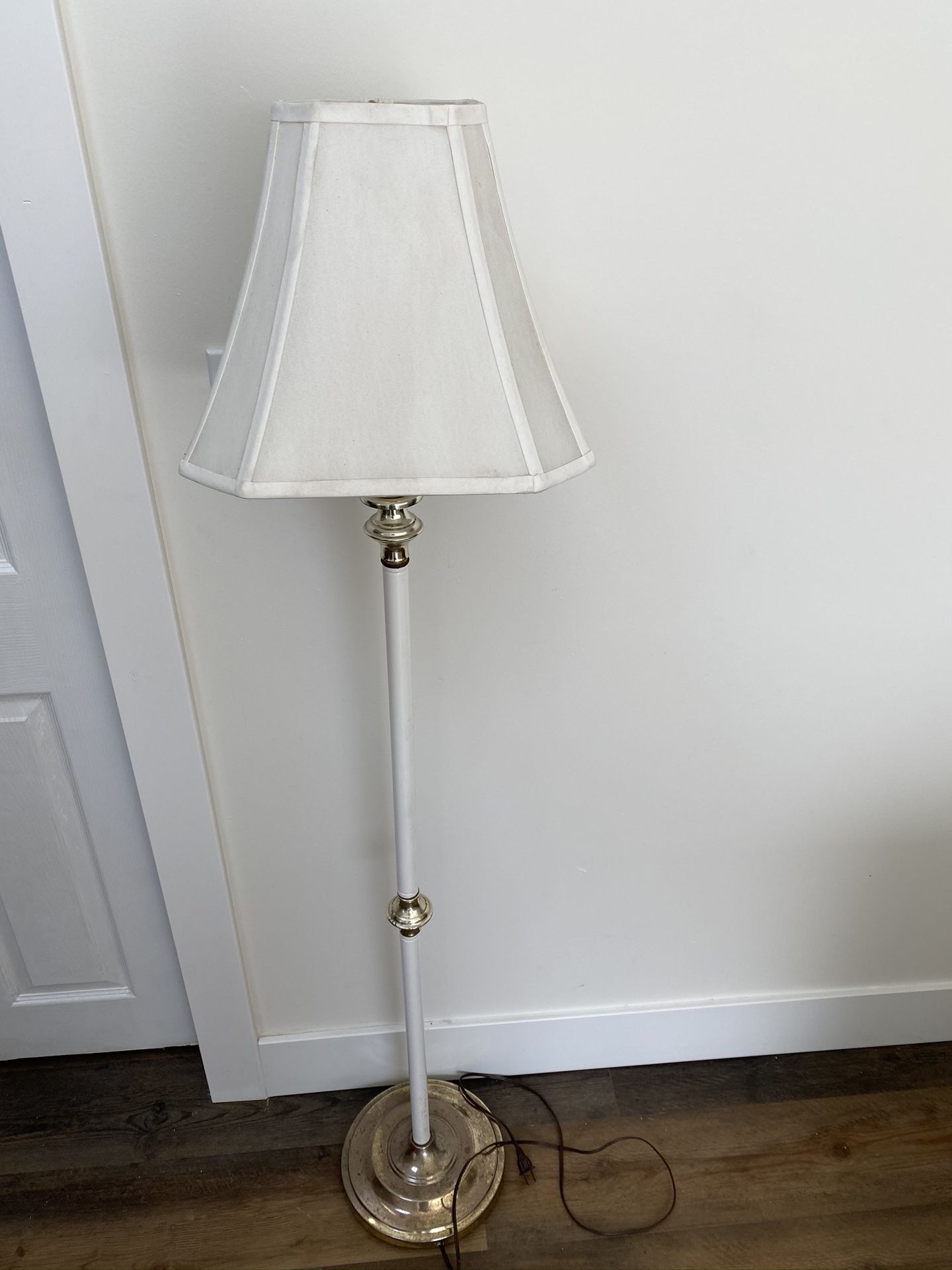 Floor lamp