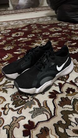 Women’s Nike shoes
