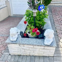 Two Lions Concrete