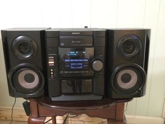 Sony stereo 3 cd charger .