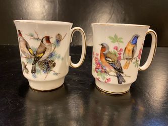 Pair of Royal Windsor Bird Teacups Fine Bone China England  3.5” high