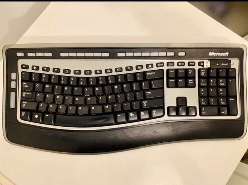 Microsoft Wireless Ergonomic Keyboard
