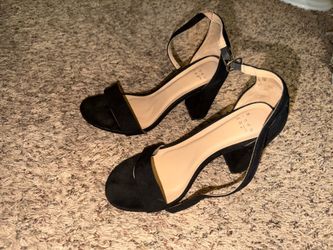 Heeled sandals size 6.5