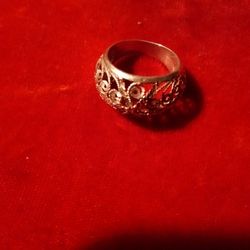 Vintage Sterling Silver Ring Size 8.