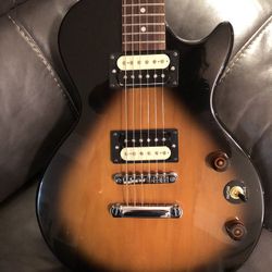 Epiphone Les Paul Guitar And Amp Bundle