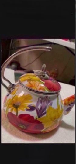 CA. NOT USED PIONEER WOMAN FLOWERED TEA POT KETTLE