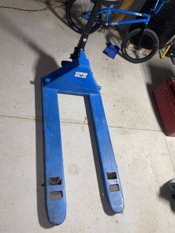 ULINE Deluxe Pallet Jack H-1483 - works