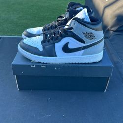 Nike Air Jordan 1 Mid
