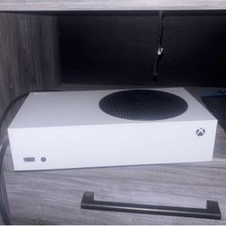 Xbox Series S Good Condition.