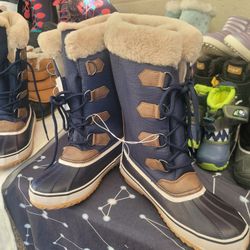 Botas Size 9 $25