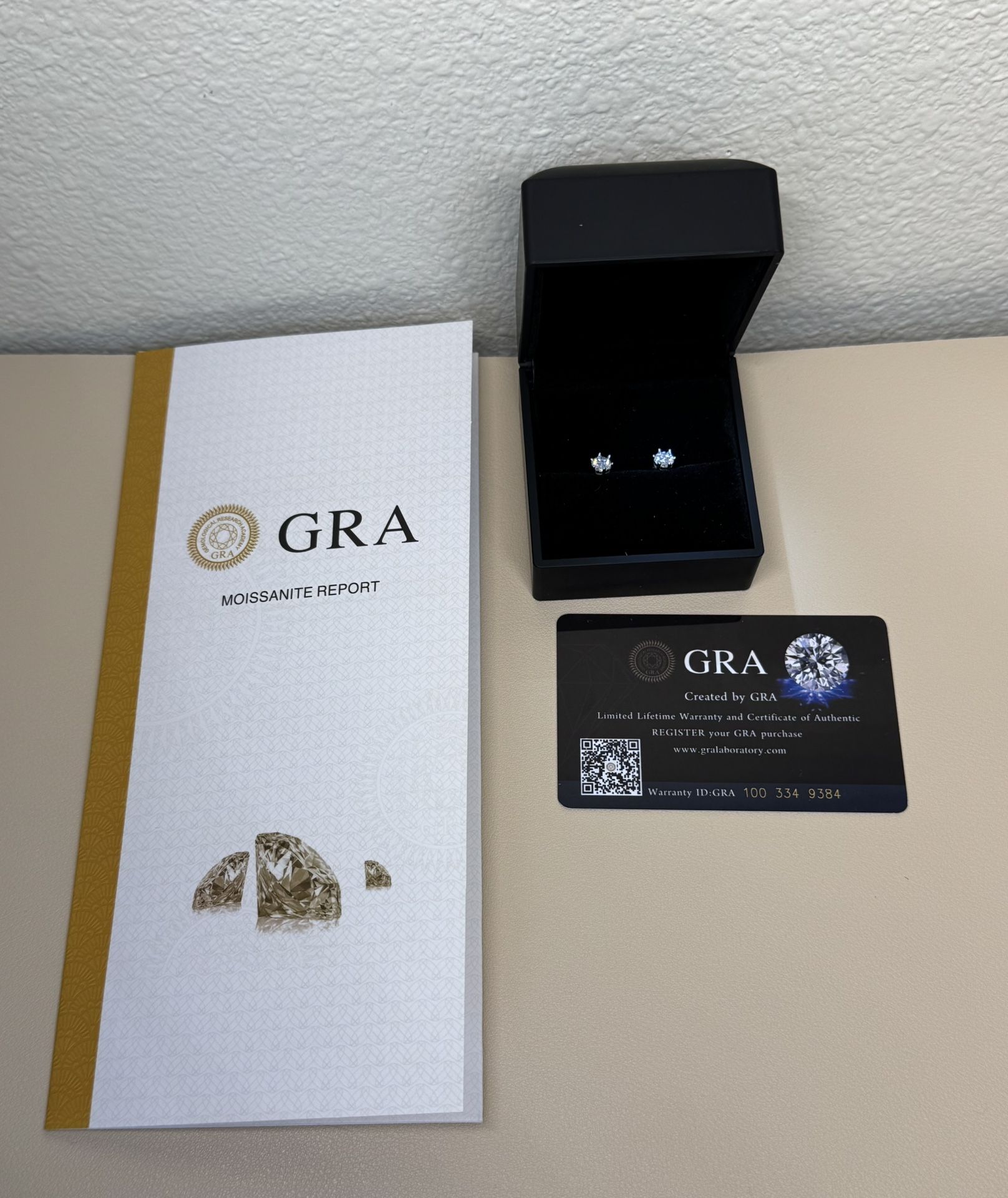 VVS1 Moissanite Stud Earrings 0.5CT