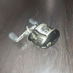 Flueger Purist Bait Caster