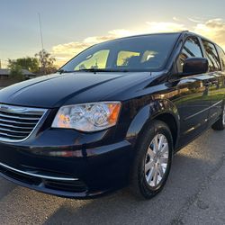 2016 Chrysler Town & Country