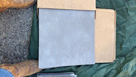 NEW Mannington Commercial LVT Flooring – 2 Boxes – 18”x18” Metropolis Smoke