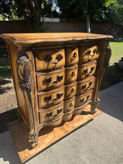 Dresser