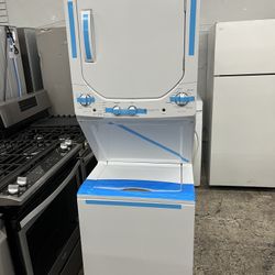 GE Stackable 24” Washer Dryer Gas Laundry Center 