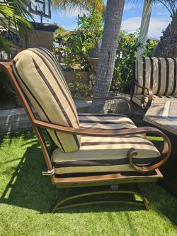 Fire Pit Patio Set 5 pieces/conversation set/Cash Only