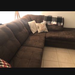 Sectional Couch 2 Piece