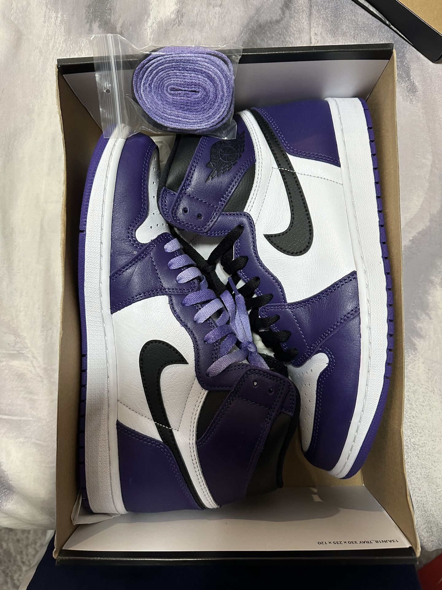 Air Jordan 1 Retro High OG Court Purple 2.0