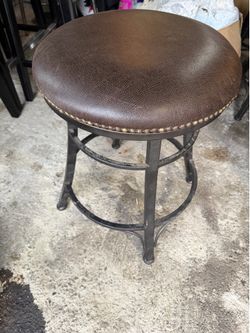 Bar stool (3)