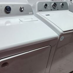 Maytag washer (4.5 cu.ft. )top load and dryer (7.0 cu.ft. )Set In White.