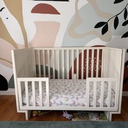 Pottery Barn Art Deco Crib + Conversion Kit