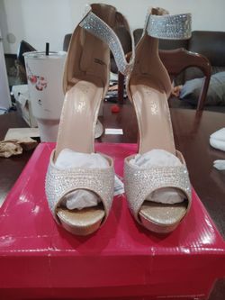 Dream Pairs Gold Glitter High heels