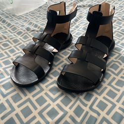 Womens Size 7  Sandals Leather New