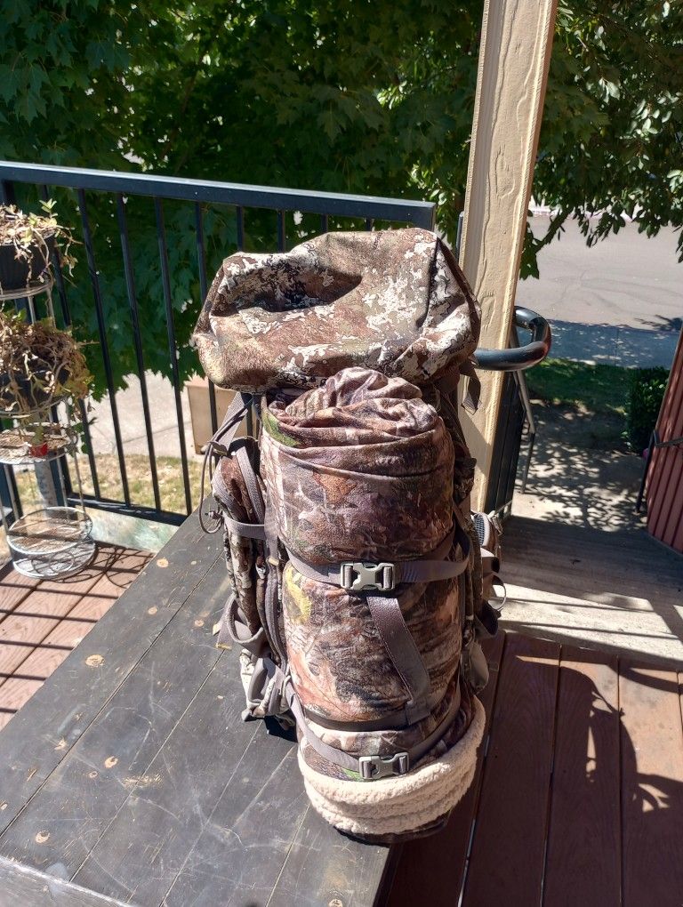 Cabela's Hunting Backpack for Sale in Salem, OR OfferUp