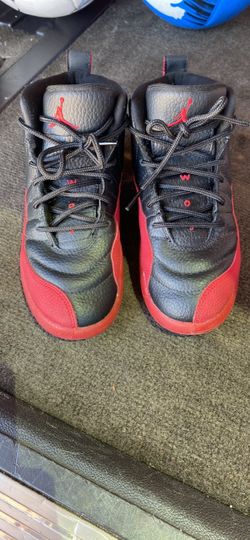 Jordan retro 12 flu game size 1y