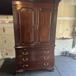 Henkel Harris Mahogany Armoire #184