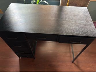 Computer desk
