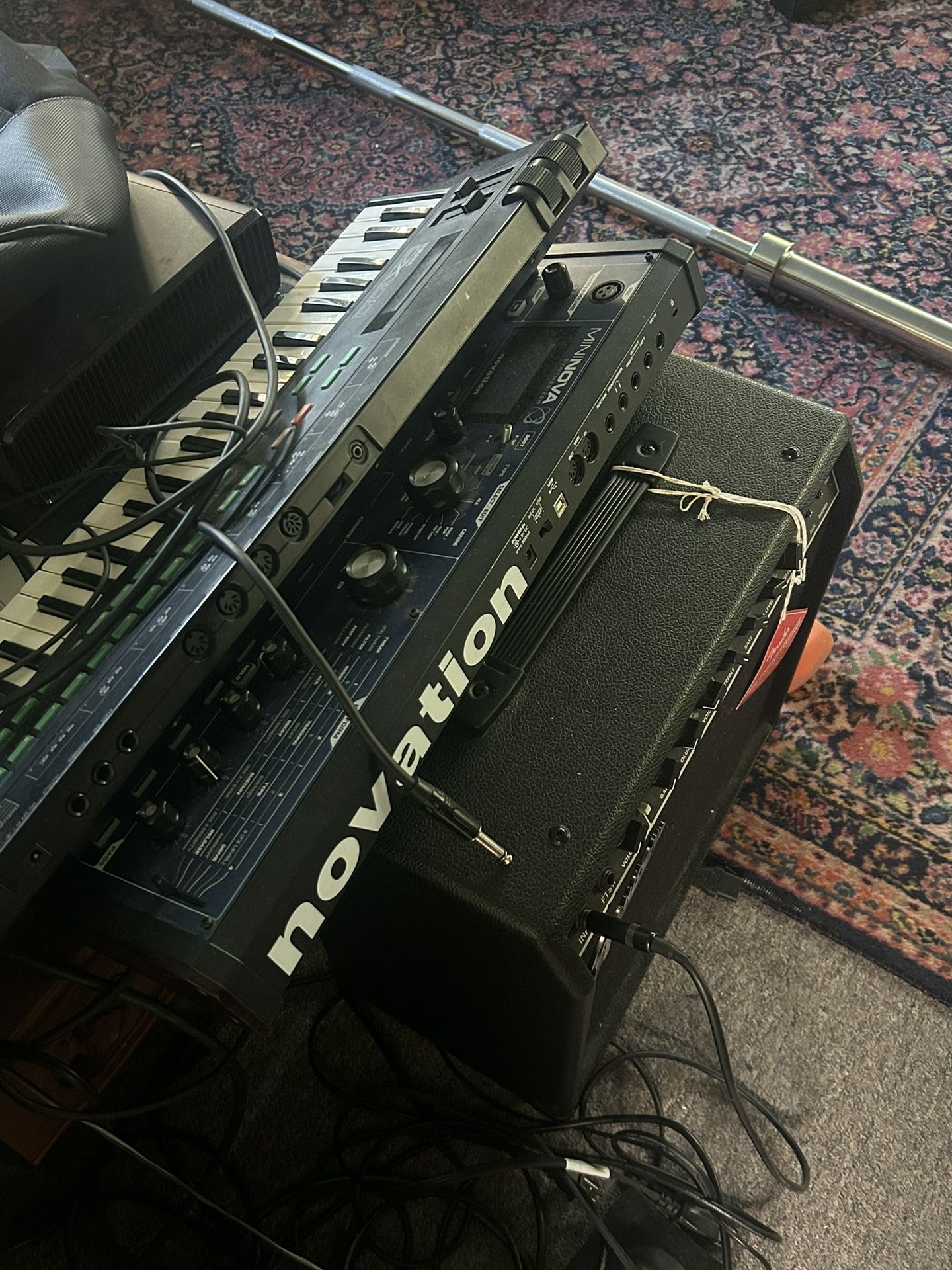 2 Keyboards With Amp