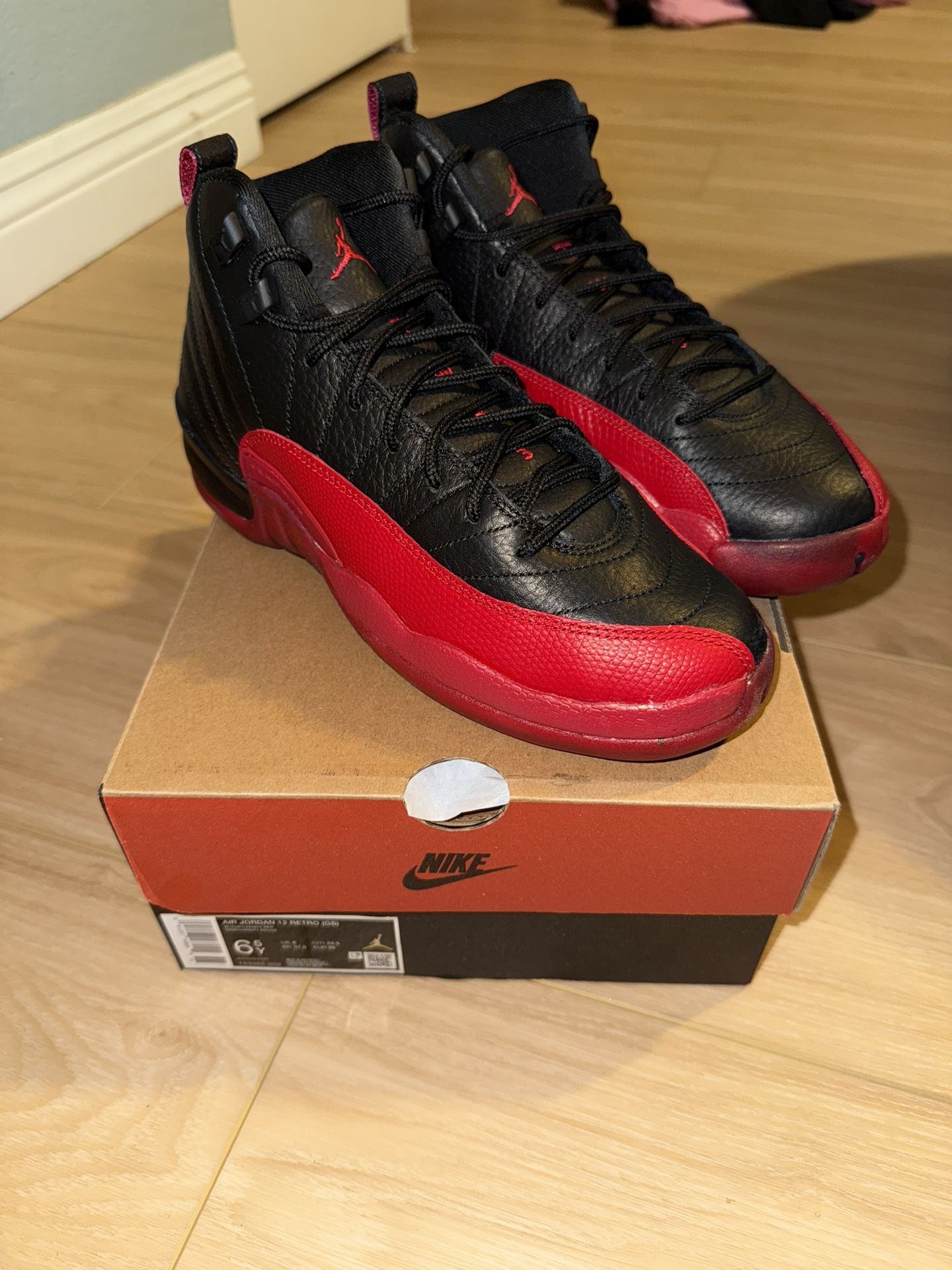 Jordan 12 Flu Game Size 6.5 Gradeschool