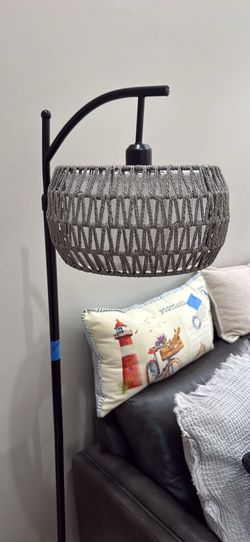 Floor lamp